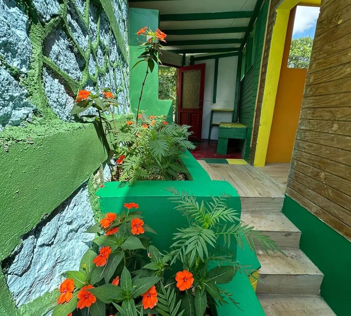 Exclusive Mountain And Farm Villa Escape Spring Garden 0*,  جامايكا