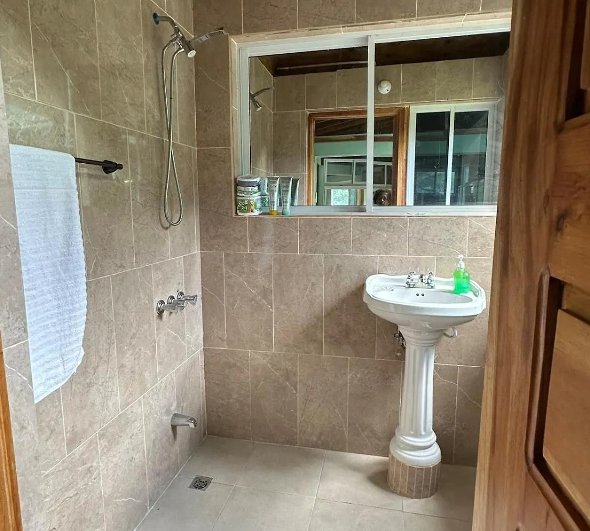 Exclusive Mountain And Farm Villa Escape Spring Garden