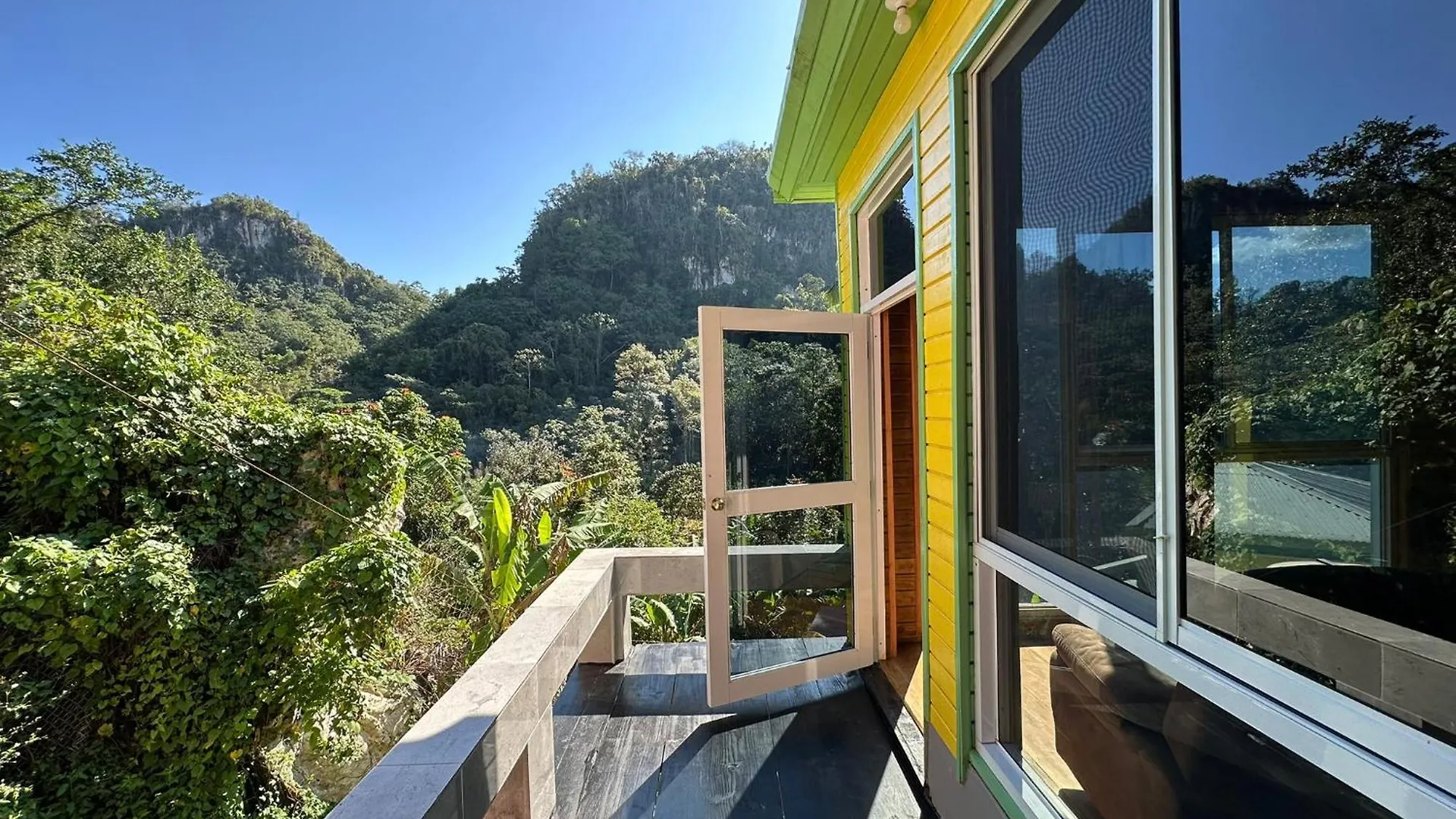 Exclusive Mountain And Farm Villa Escape Spring Garden