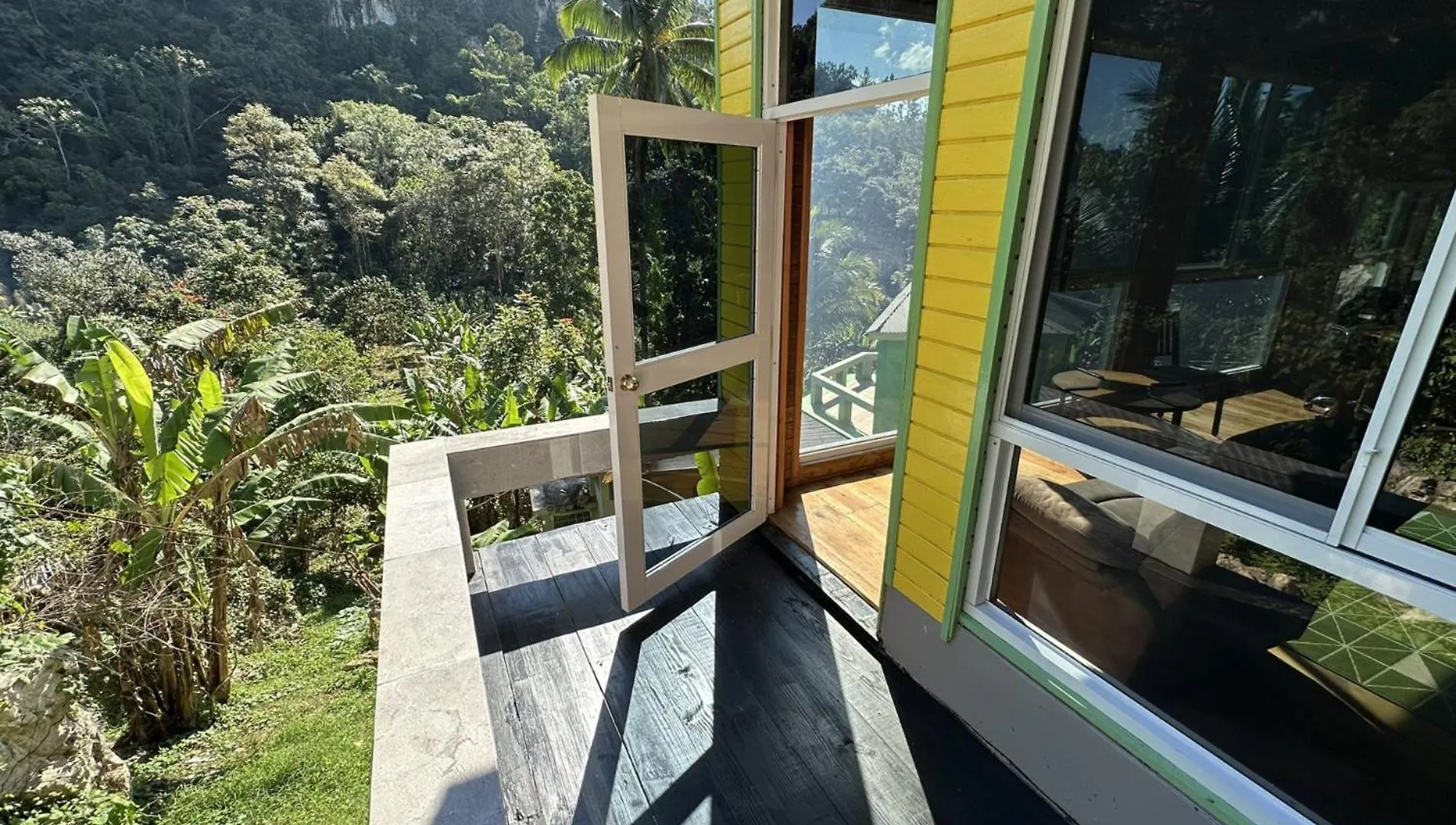 Exclusive Mountain And Farm Villa Escape Spring Garden